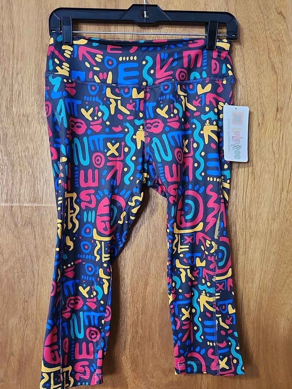 LuLaRoe Jade Workout Capri NWT Size Medium